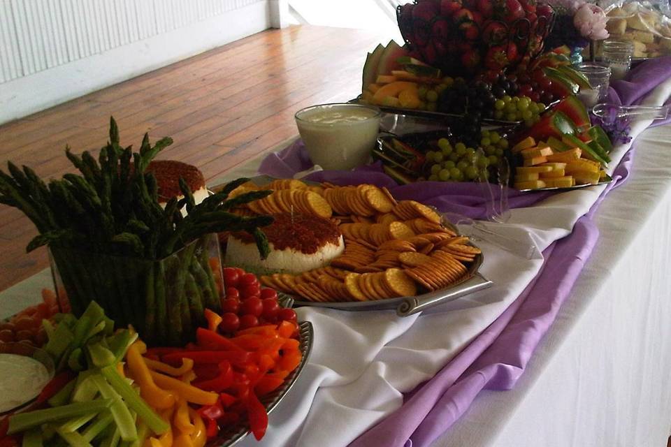 SISTERS AND FRIENDS CATERING