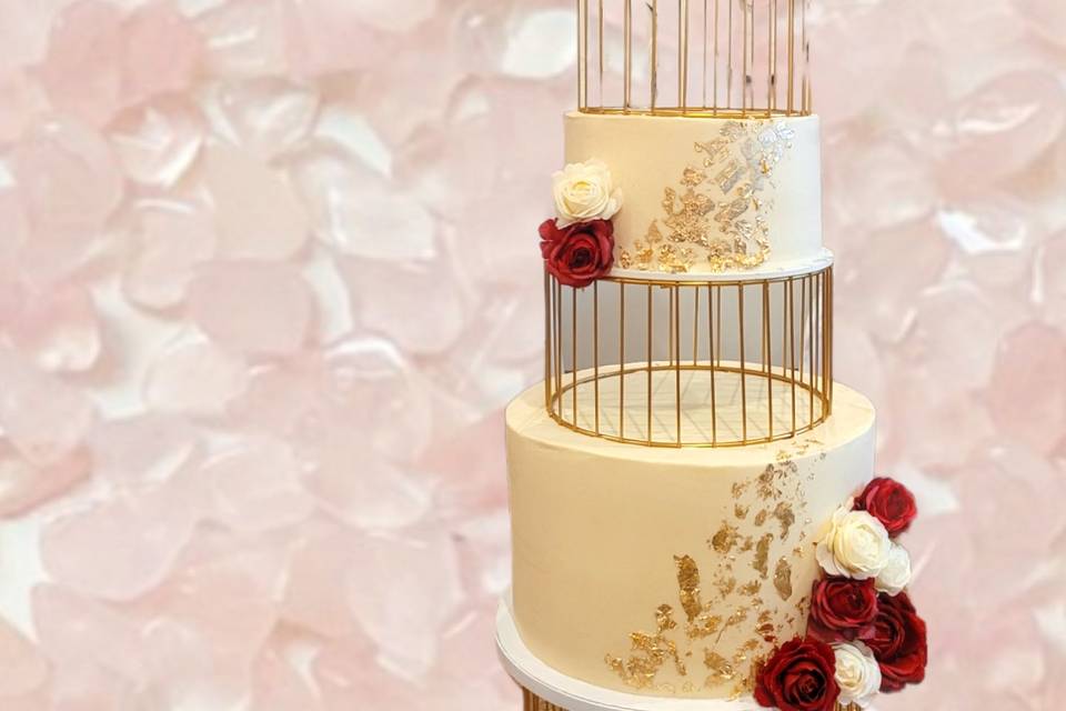 Floating tier wedding cake