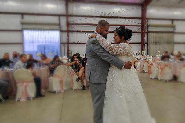 Mr & mrs moreno first dance