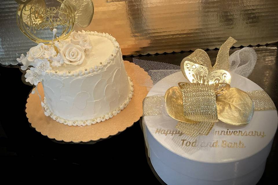 Anniversary Cake with Gift Box