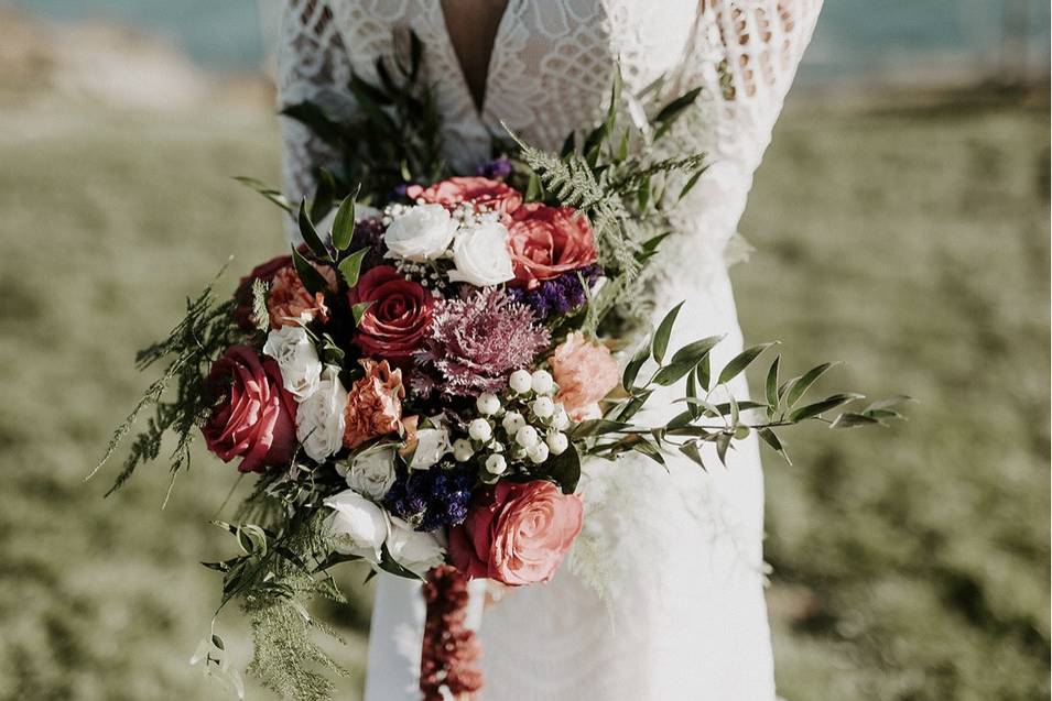Bohemian-style fall bouquet
