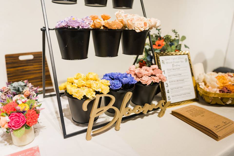 Wood flower bar