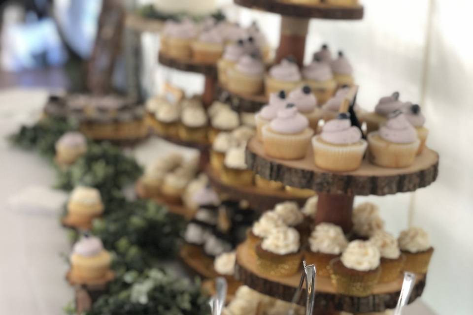 BuzzyBakes Catering