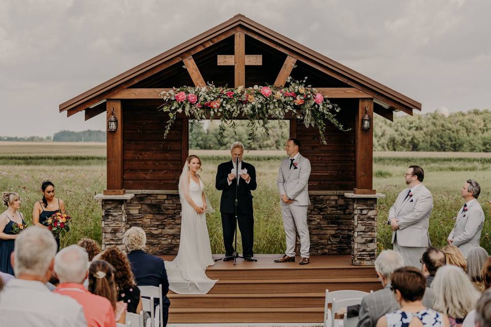 Outdoor Ceremony - Floral