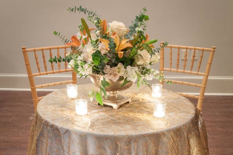 Table set-up with bouquet