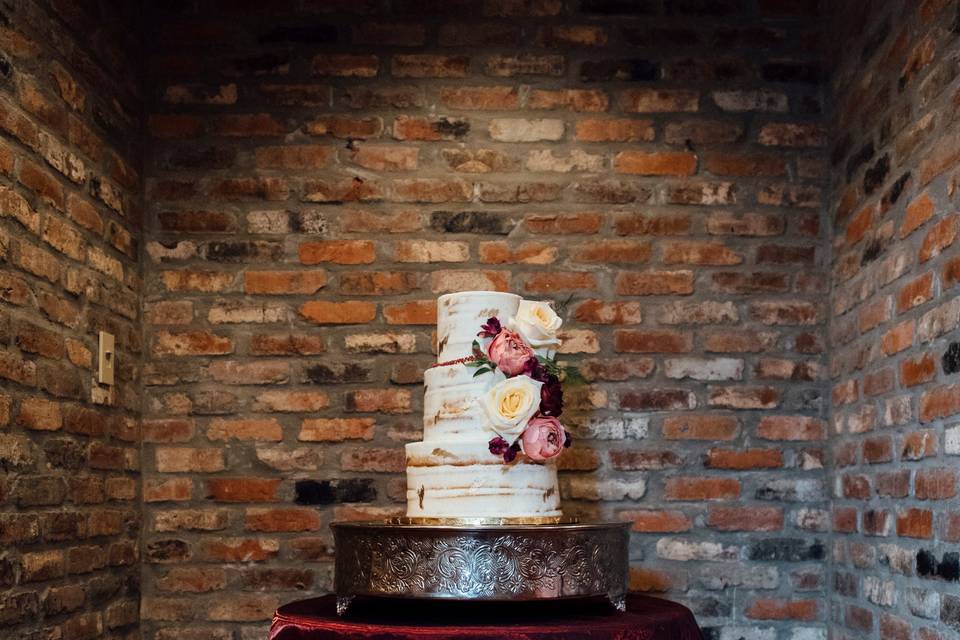 Wedding Cake at La Louisiane