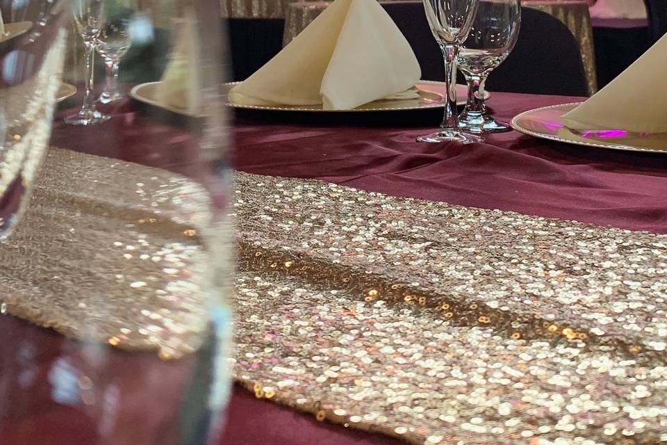 Guest table and head table