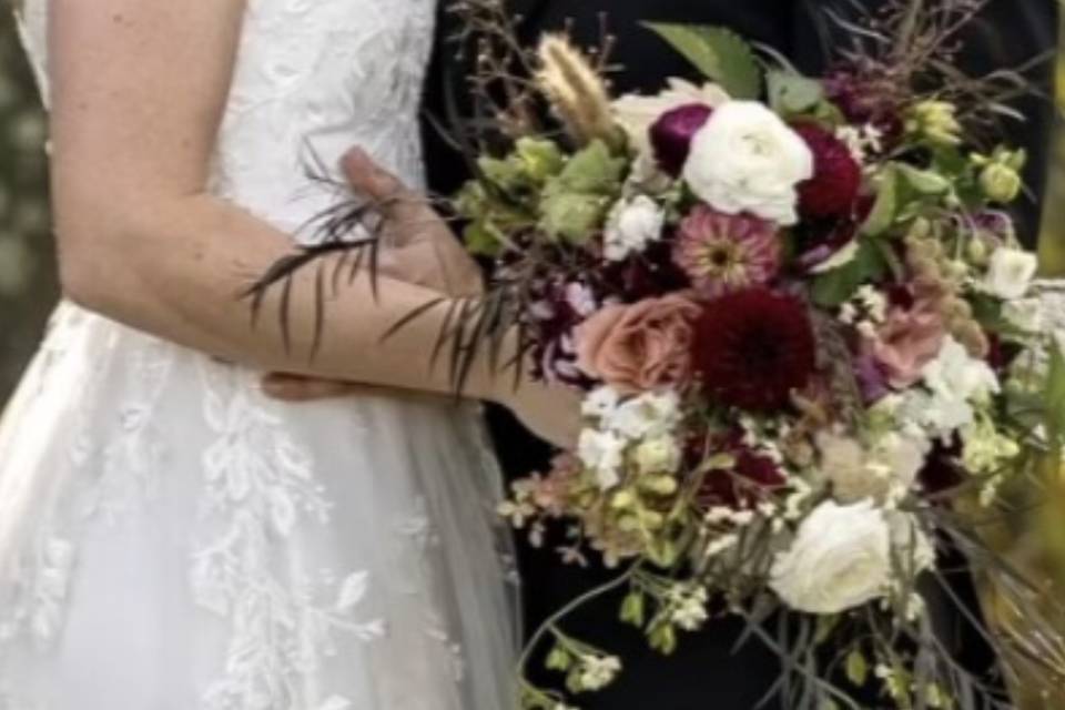 Bridal bouquet & boutonnière