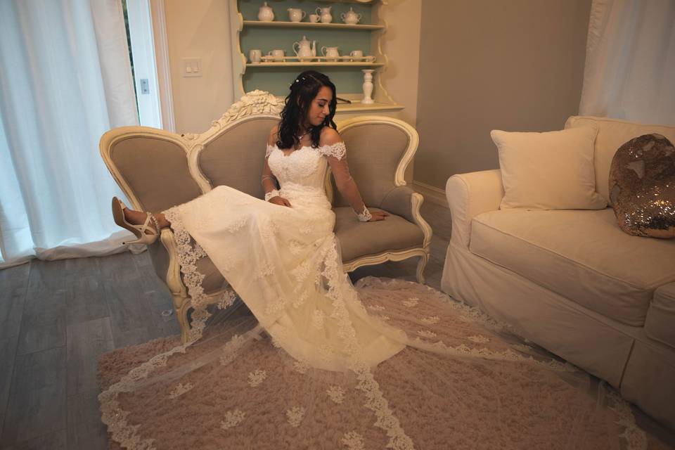 Bride photo at the bridal room