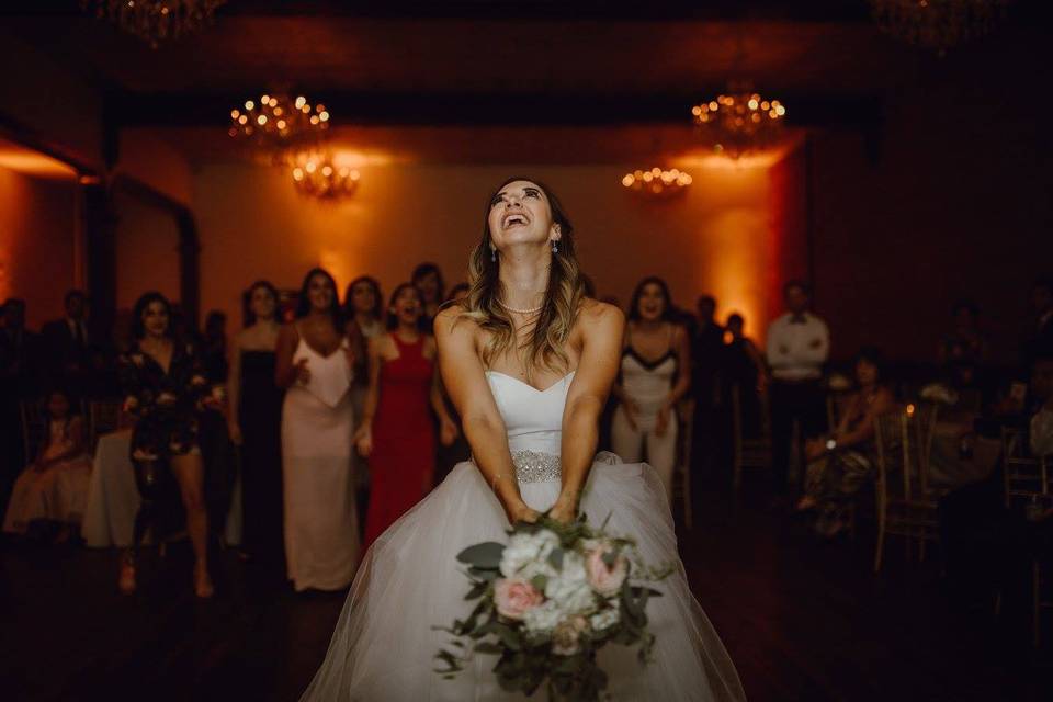 Bouquet toss