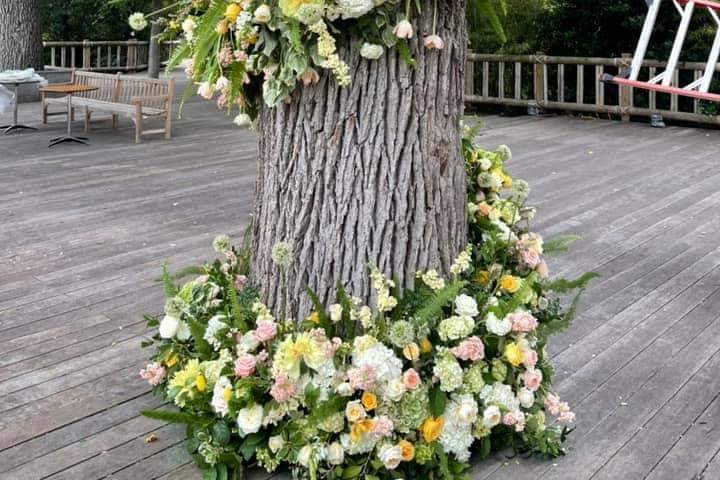 Floral Tree Wrap