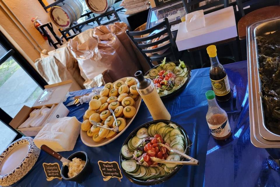 Salad & cornbread