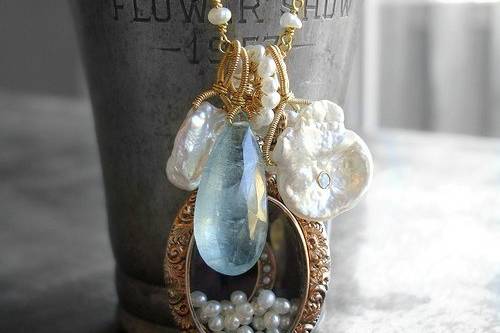 Necklace - Freshwater pearls, opal, aquamarine, antique locket