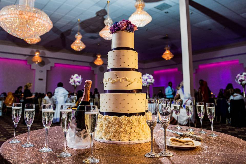 Multi-layered wedding cake