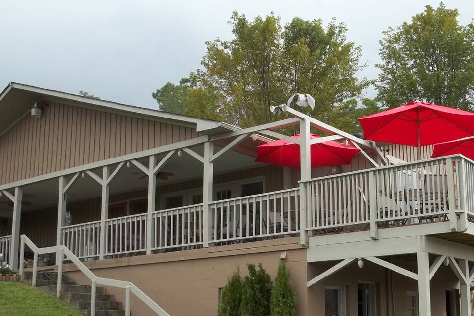 Second-story balcony