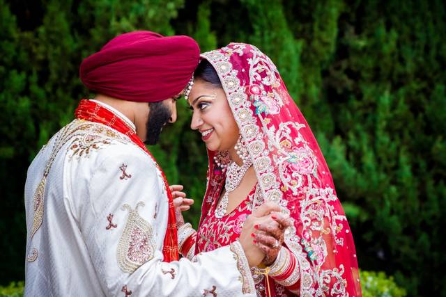 Naqiya Designs (Photo + Video)