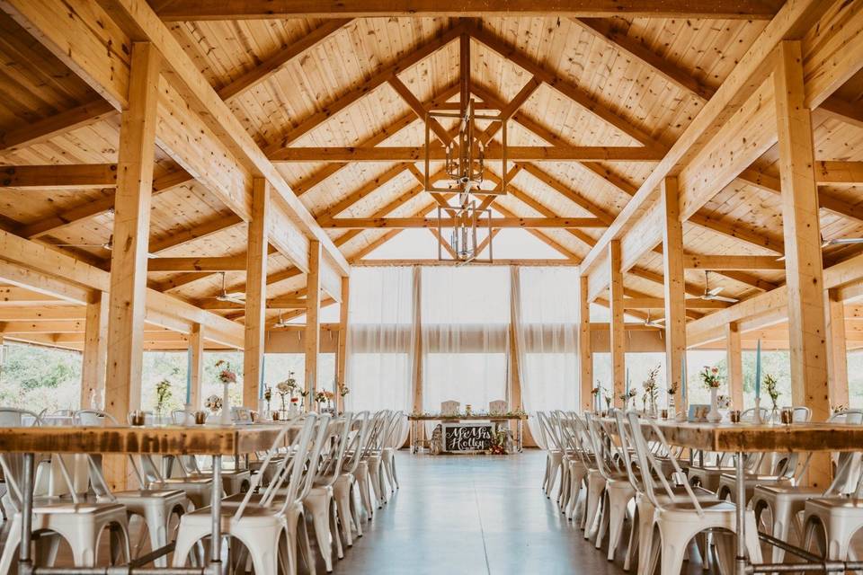 Soaring reception barn