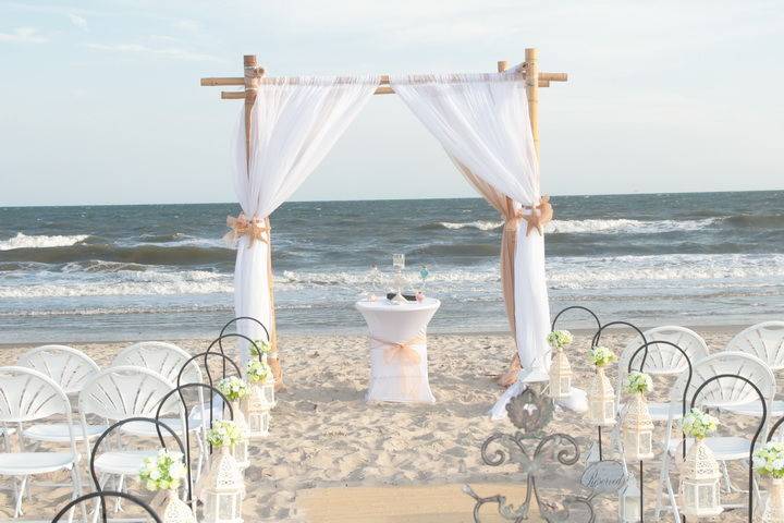 Incredible Beach Weddings