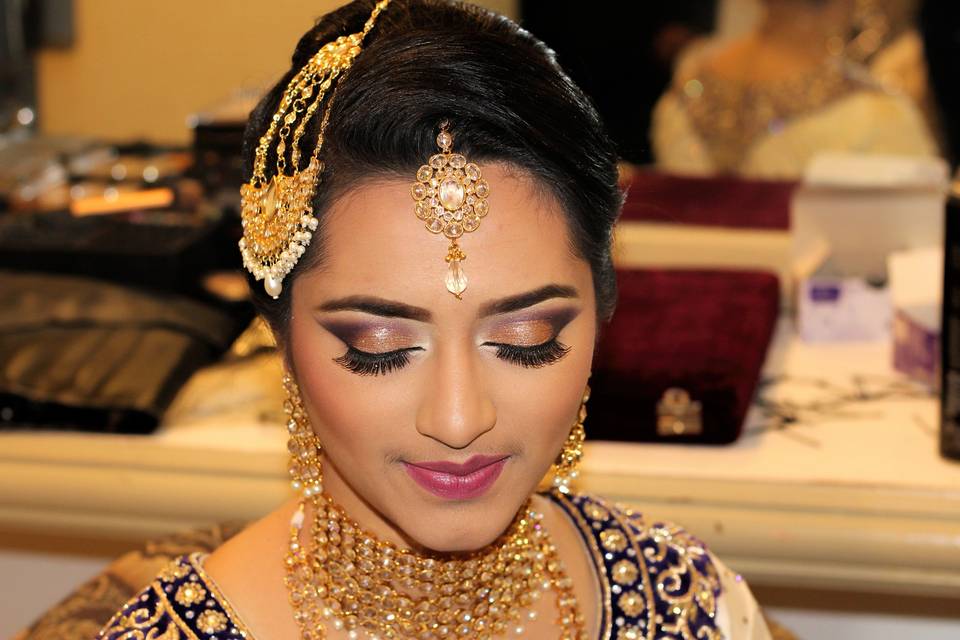 Nude eye shadow