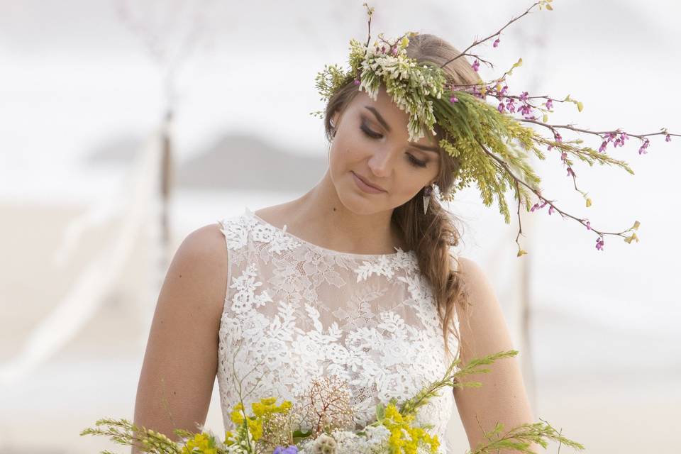 Bridal bouquet & flower crown