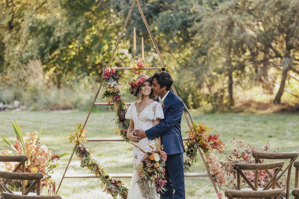 Geometric ceremony arch