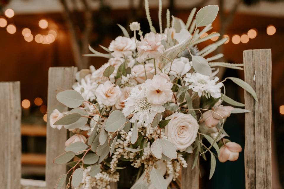 Brides bouquet, blush wedding