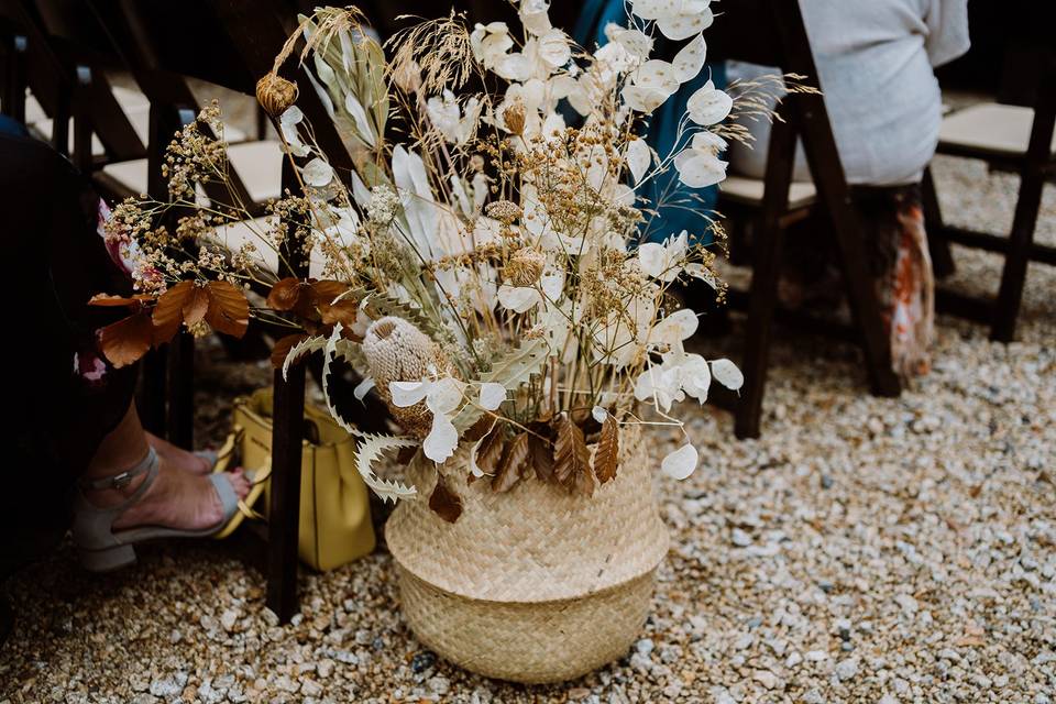 Dried flowers aisle way