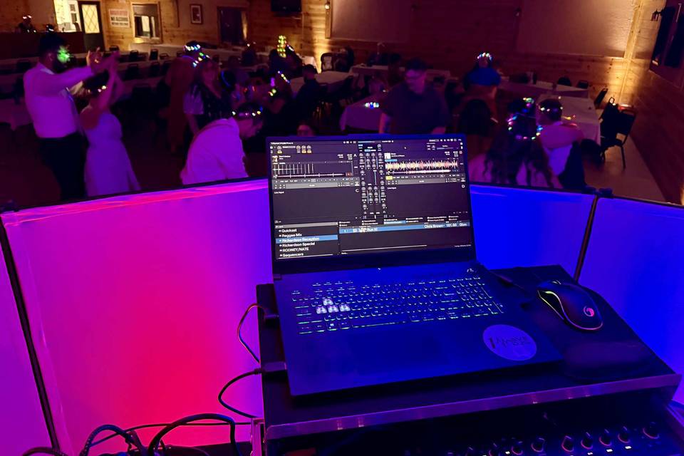 Reception with uplights