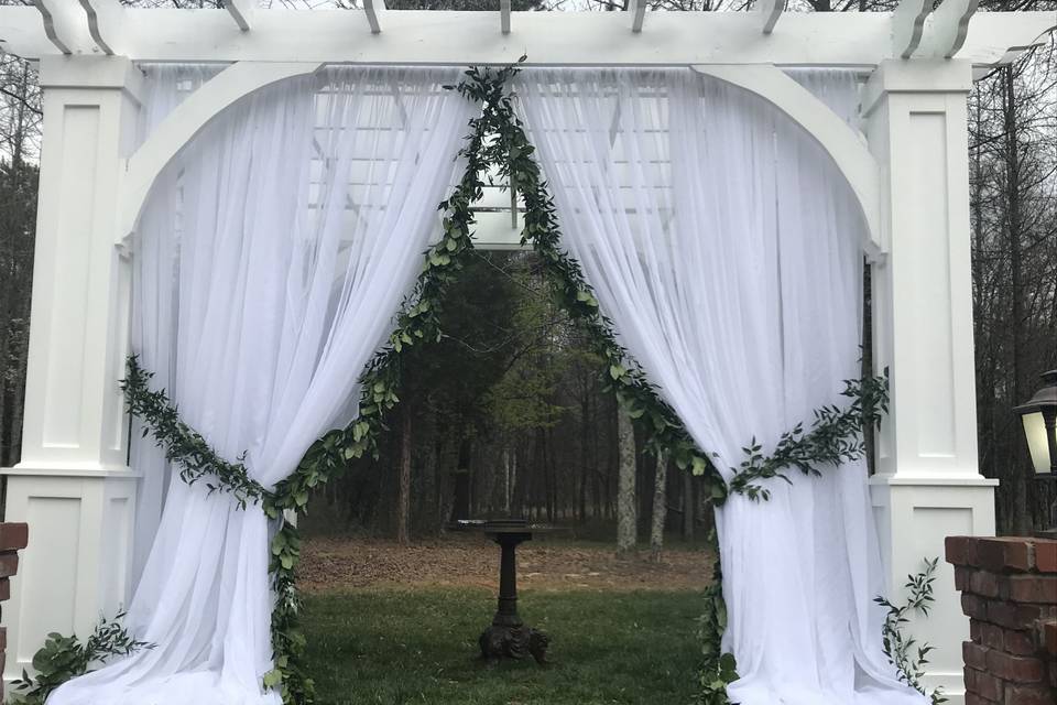 Pergola (Formal) (florist provided decor)