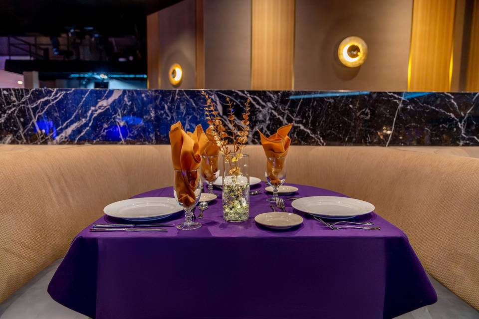 Showroom centerpiece