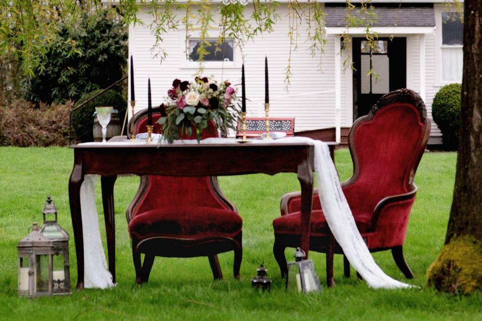 A sweetheart table