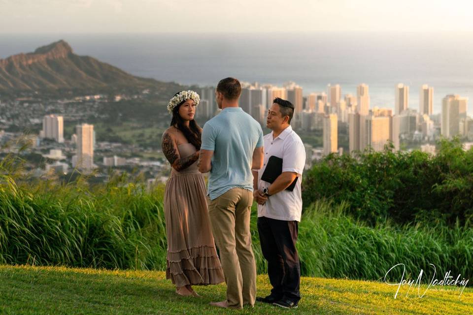 Honolulu elopement