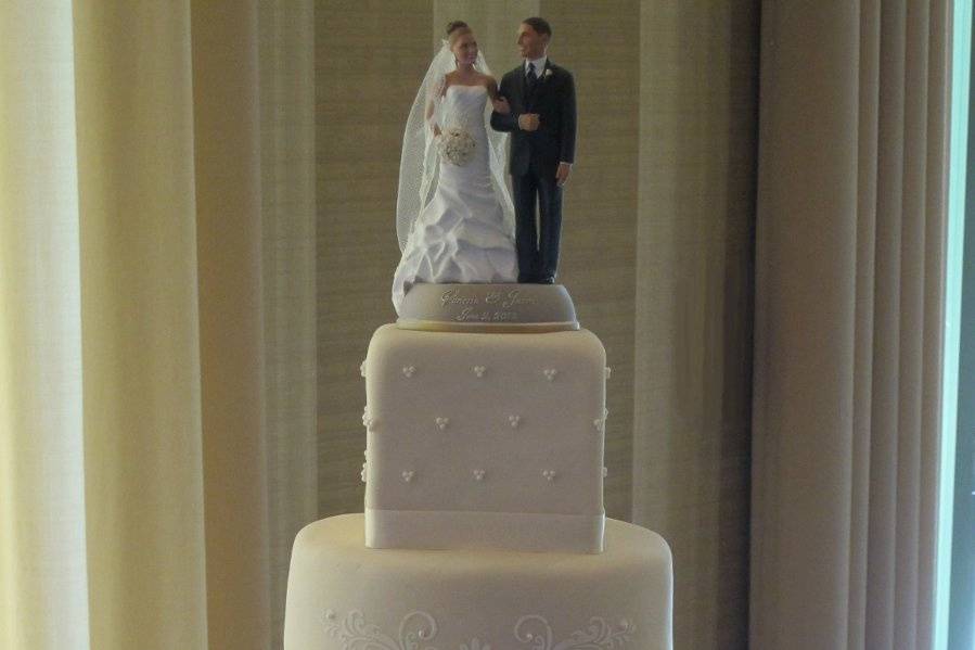 Elegant Ivory Wedding Cake at the Santa Rosa Golf & County Club.  14