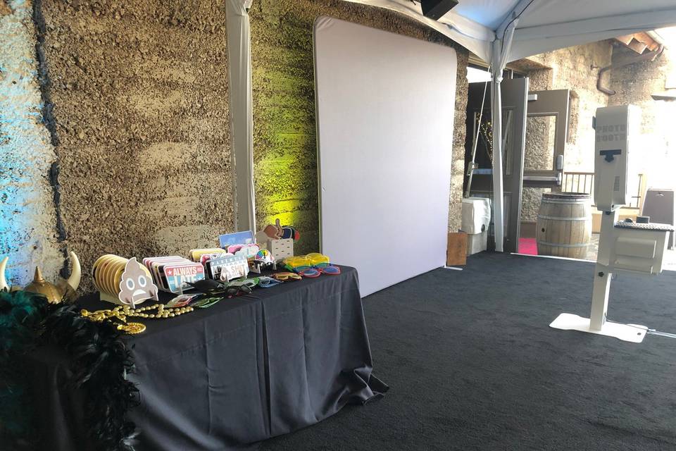 Open Air Deluxe Photo Booth