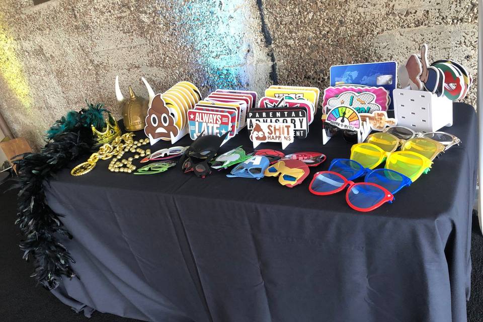 Deluxe Photo Booth Props