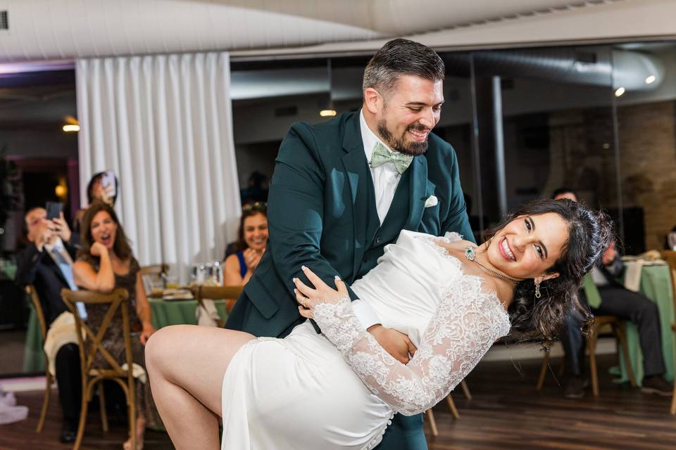 First dance dip
