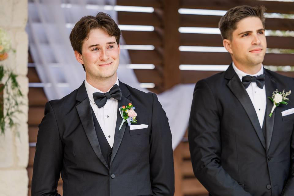 Groom first look