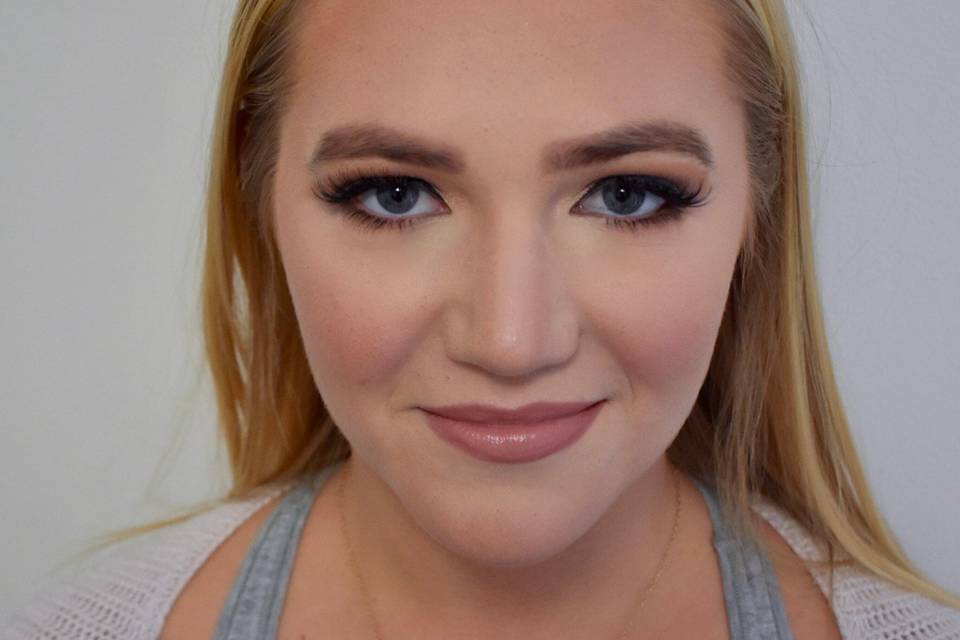 Contoured features