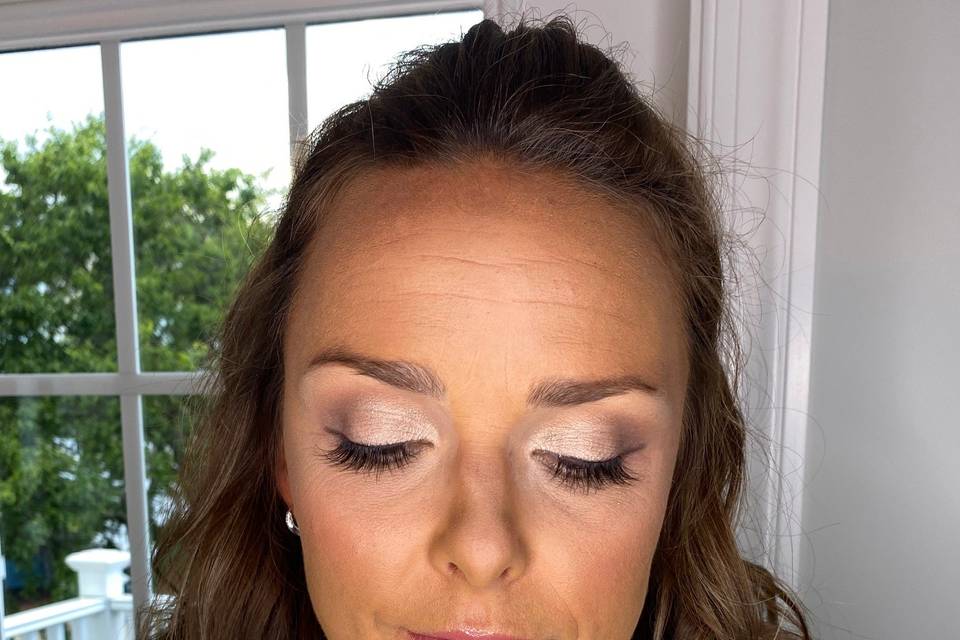 Winged liner