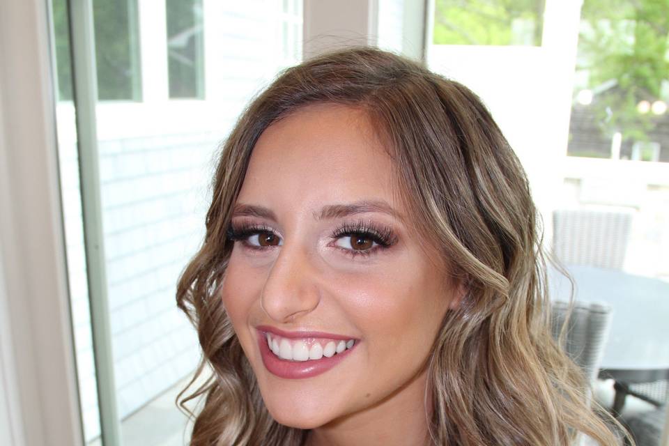 Full glam with big lashes