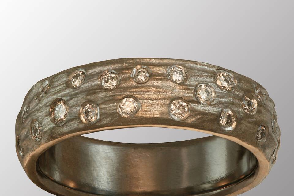 Textured wedding ring
