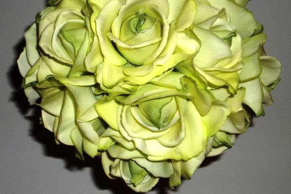 Medium Real Touch Rose Bouquet. Lime, hand tied.
Satin ribbon wrap.
Item # 76127908
Price:$95.00
Shipping:$15.00 We ship anywhere in US & Canada.
