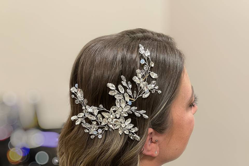 Side pinned hair accessory
