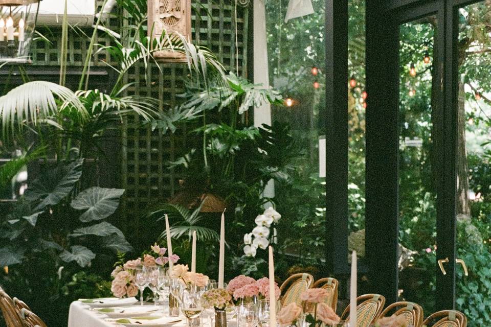 Gorgeous reception table setup