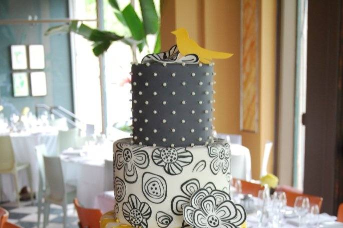 A modern wedding cake for Nicole and Jim