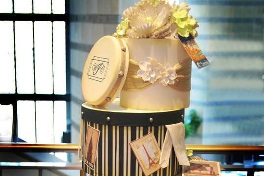Vintage Hatboxes inspired this unique wedding cake