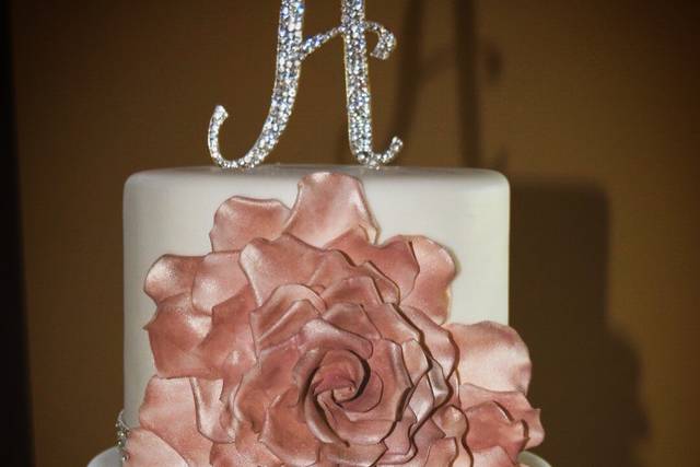 Elizabeth, NJ Wedding Services - Lily's Sweet Custom Cakes - Cake Design  For Weddings - New Jersey
