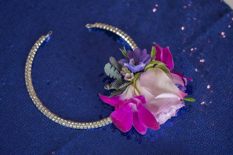 Mothers Flower necklace