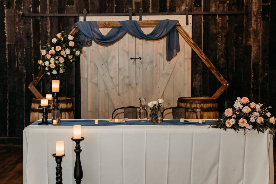 Sweetheart table