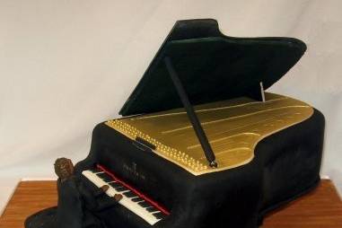 Steinway Grand Piano Groom's Cake